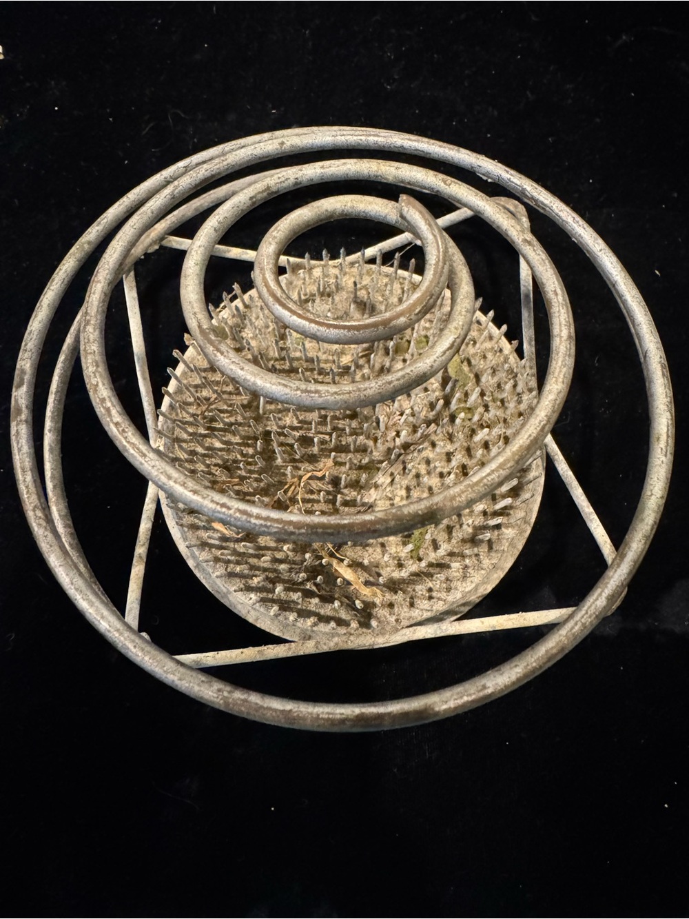 Extremely Rare Vintage/Antique (?) Large 4" Lead Flower Frog w/ Spiral Wire Cage